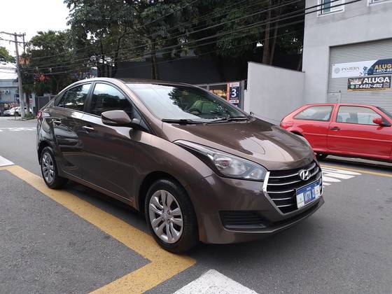 HYUNDAI HB20S 1.0 COMFORT PLUS 12V FLEX 4P MANUAL